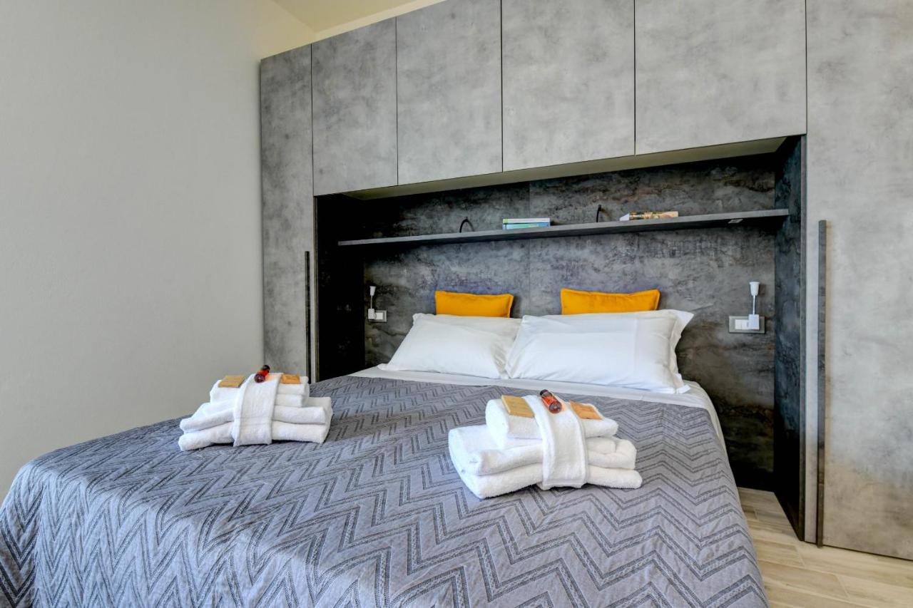 Studio Baldo - Brenzone Holiday Apartments Bagian luar foto