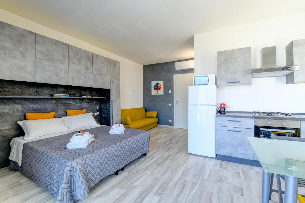 Studio Baldo - Brenzone Holiday Apartments Bagian luar foto